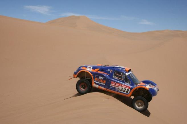Caméra embarquée dans le buggy du Dakar 01
